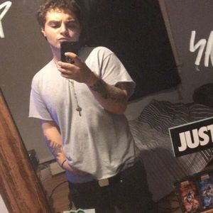 Meet your Posher, Christian